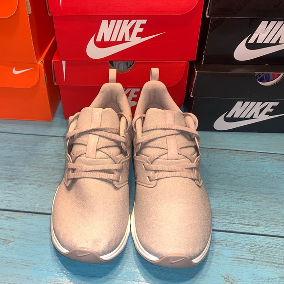 WOMENS NIKE AIR BELLA TR TRAINING SHOES 924338 201 - Picture 3 of 3